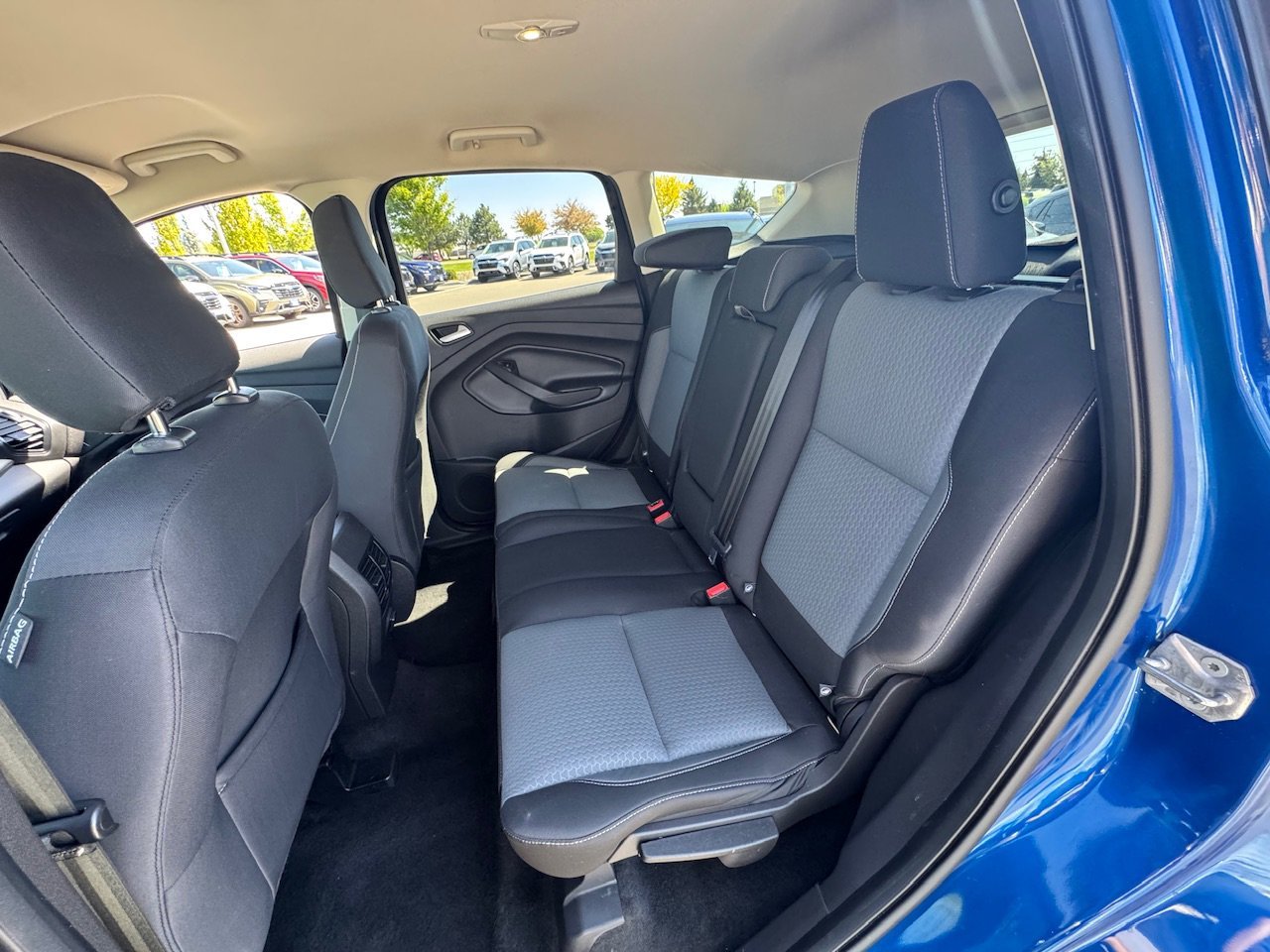 Used 2018 Lightning Blue Metallic Ford SE image 32