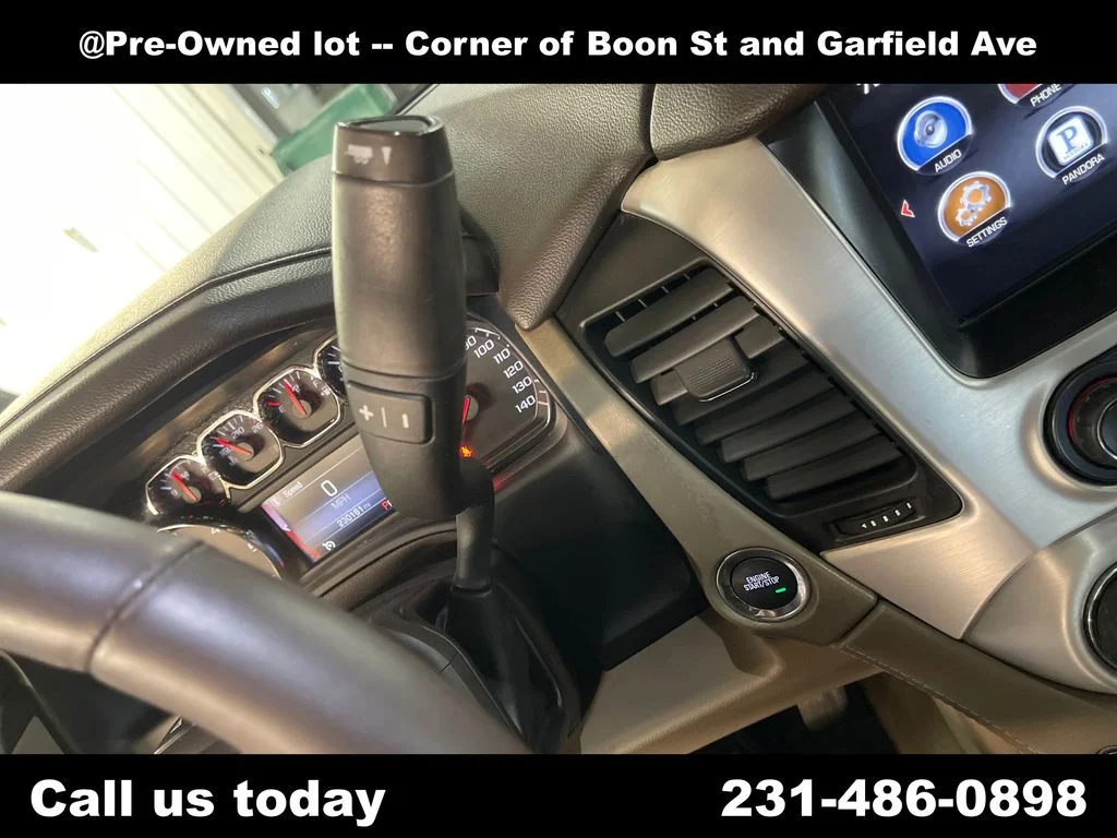 Used 2015 Silver GMC SLT image 25