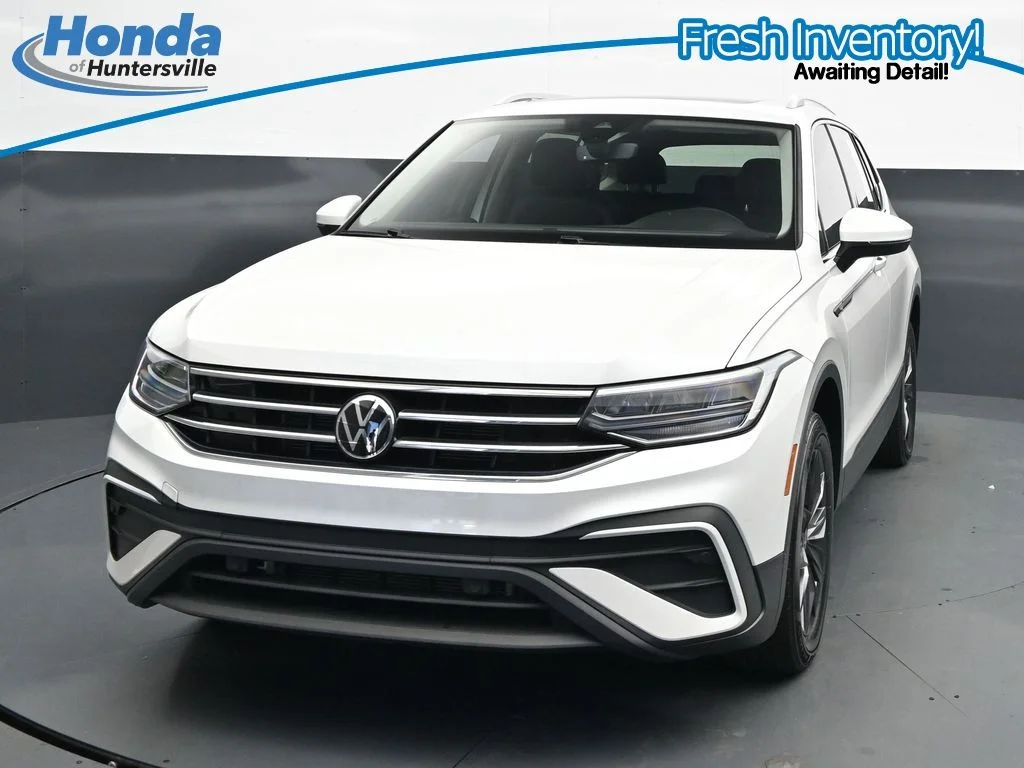 Used 2023 Opal White Volkswagen 2.0T SE image 4