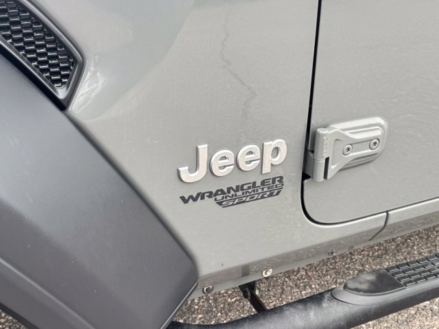 Used 2020 Gray Jeep Sport 4x4 image 11