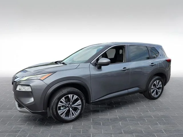 Used 2023 Gray Nissan SV image 3