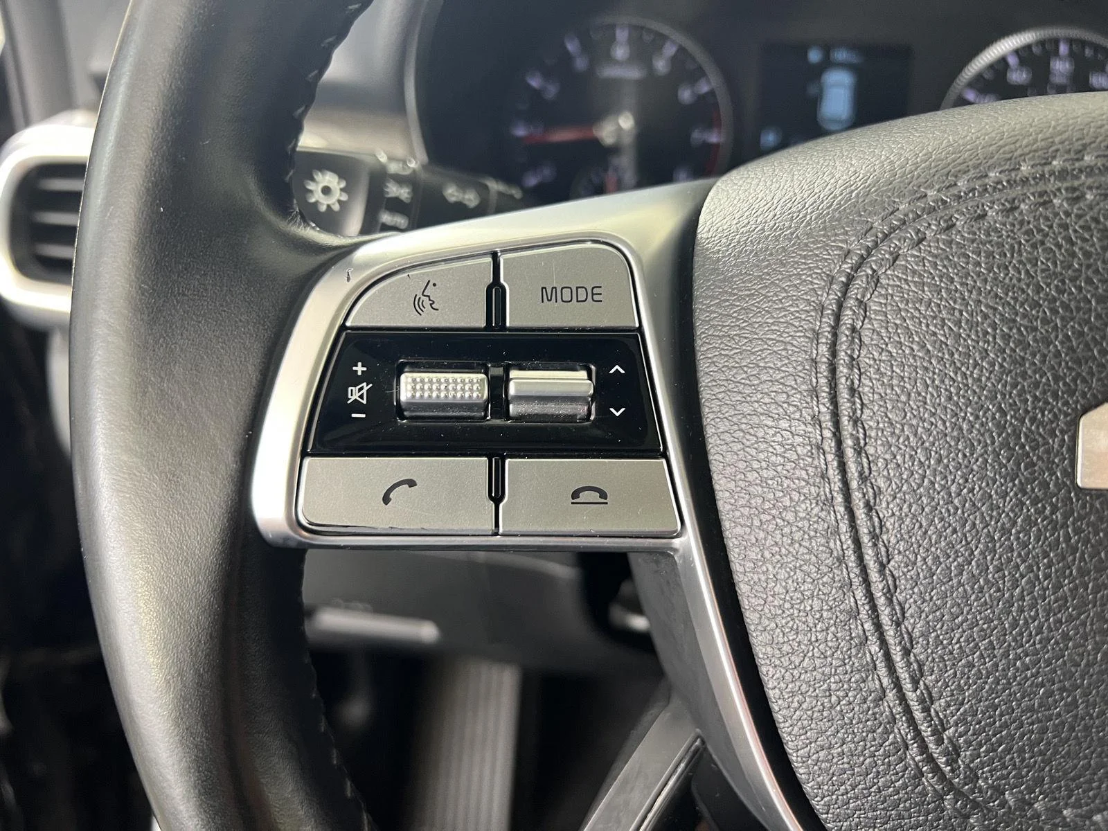 Used 2022 Ebony Black Kia EX image 15