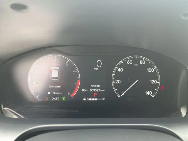 Used 2025  Honda LX image 12