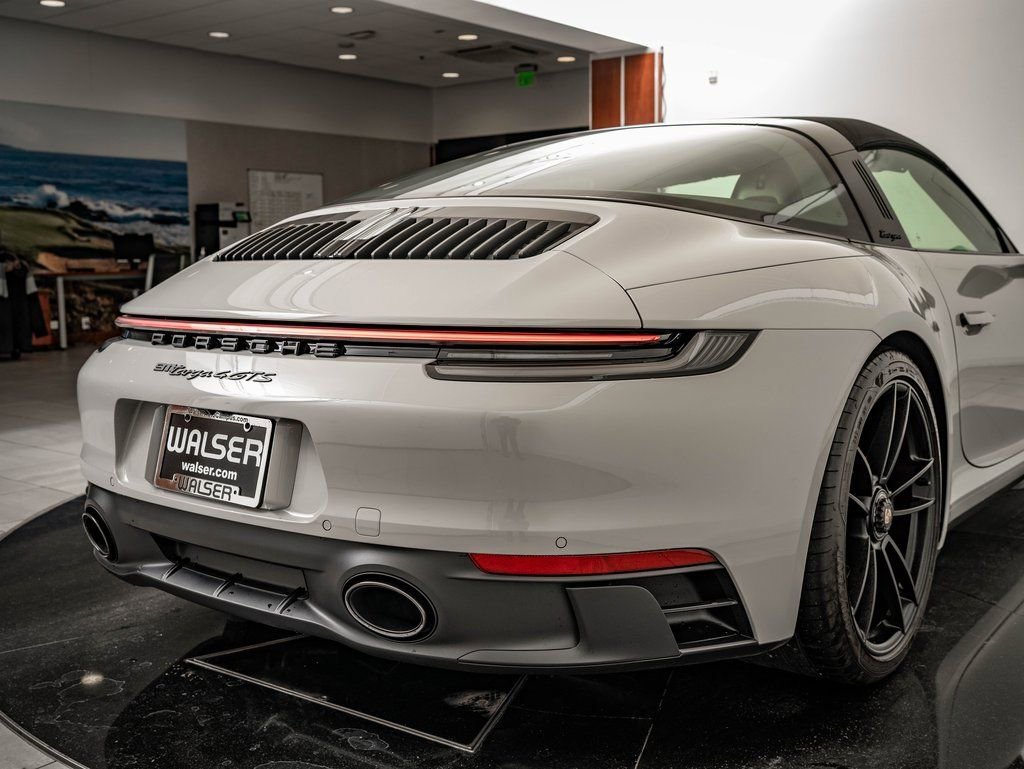 Used 2022 Chalk Porsche Targa 4 GTS image 25