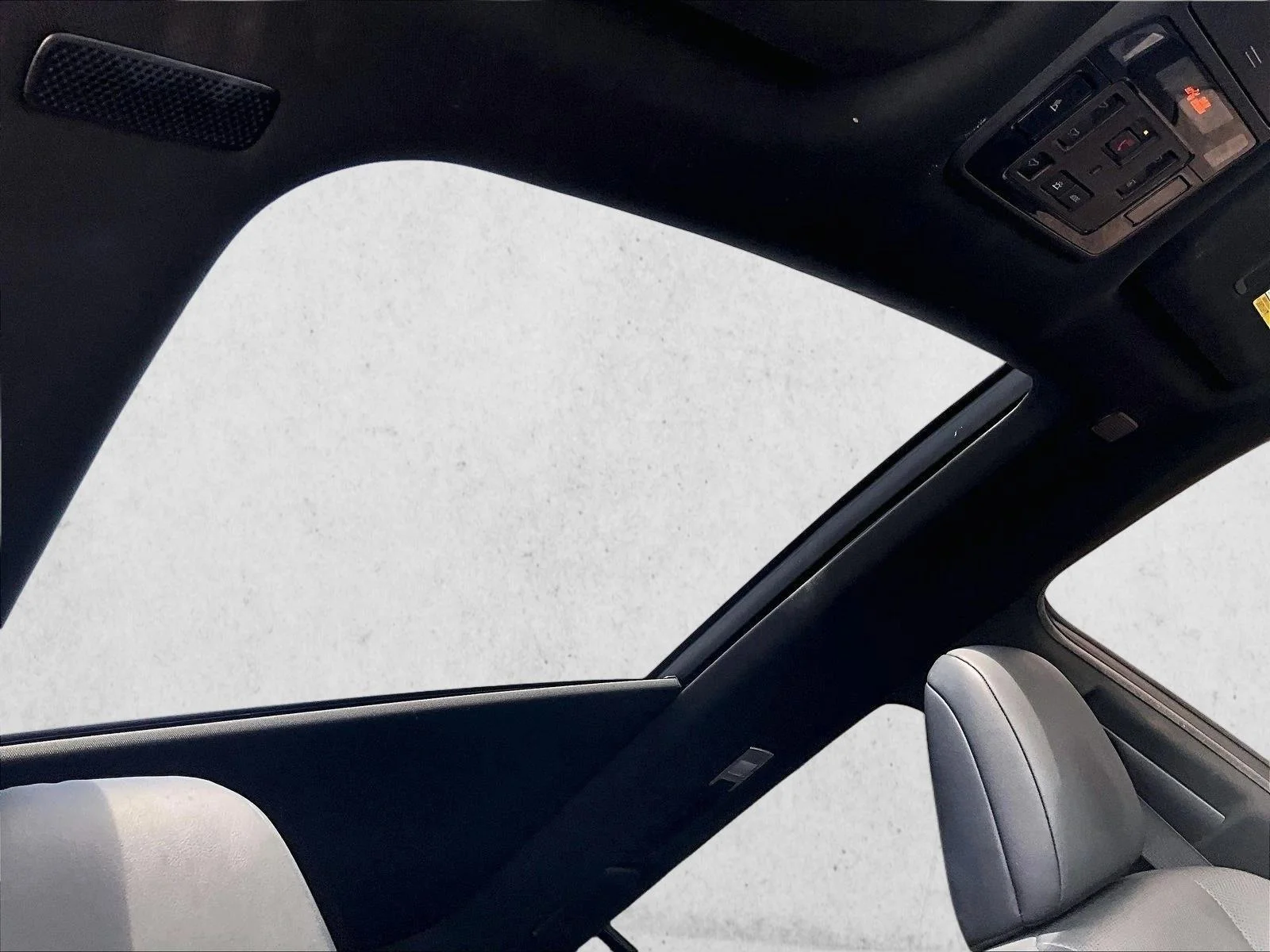 Used 2024 Wind Chill Pearl Lexus TX 350 Premium image 17