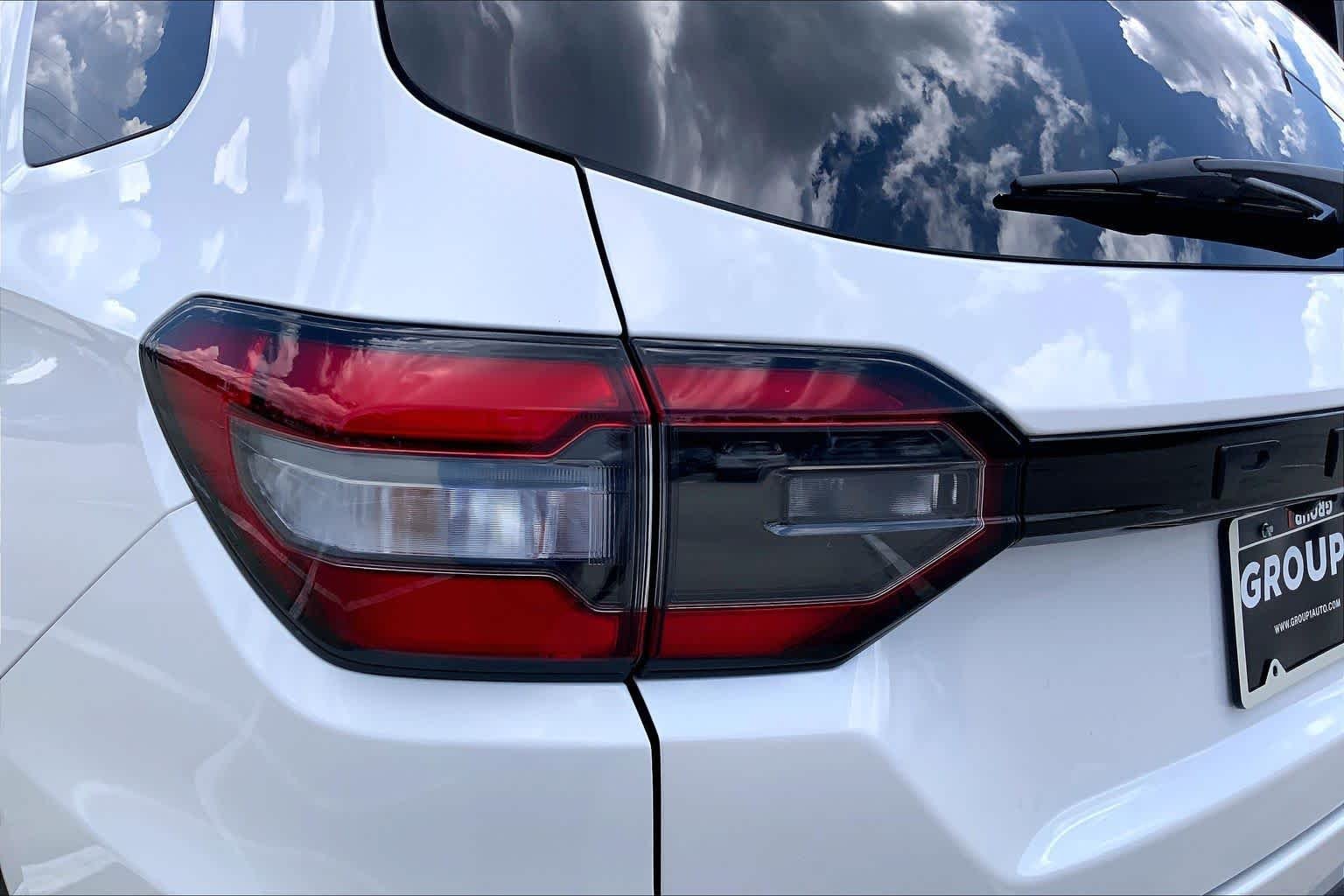 Used 2024 Platinum White Pearl Honda Touring image 28