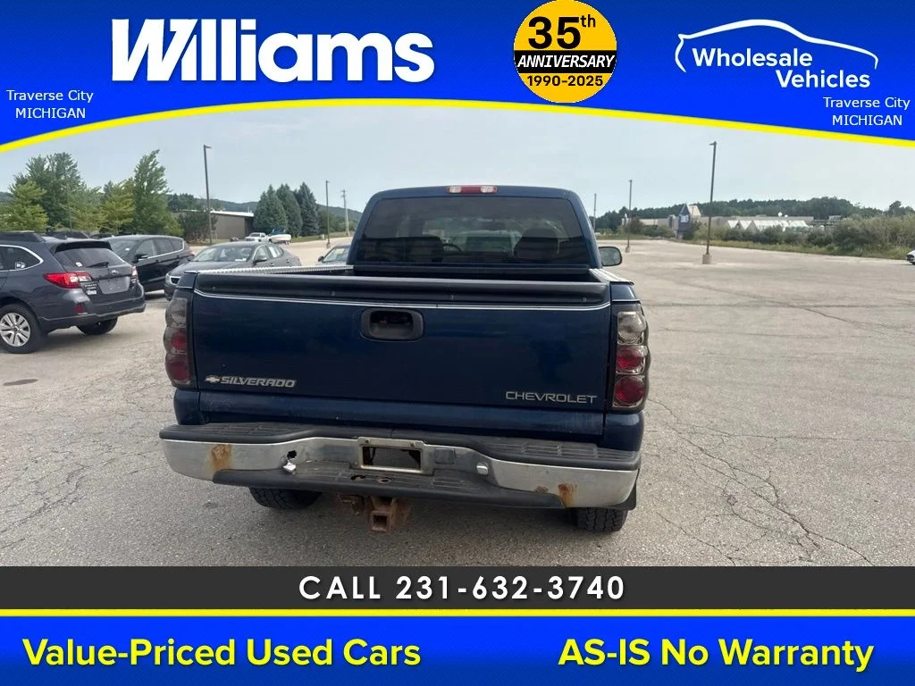 Used 2000 Indigo Blue Metallic Chevrolet LS image 23