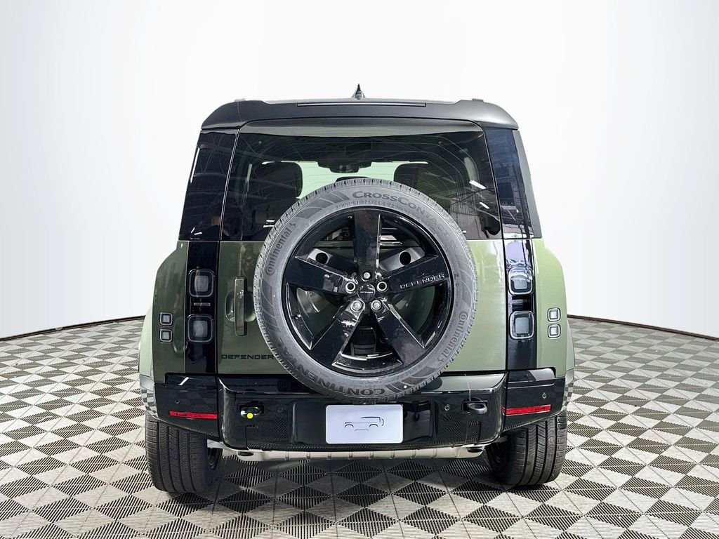 New 2026 Woolstone Green Land Rover X-Dynamic SE image 6