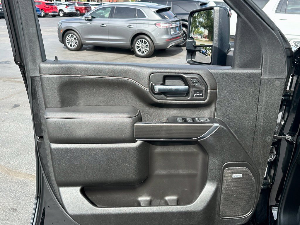 Used 2022 Black GMC AT4 image 12