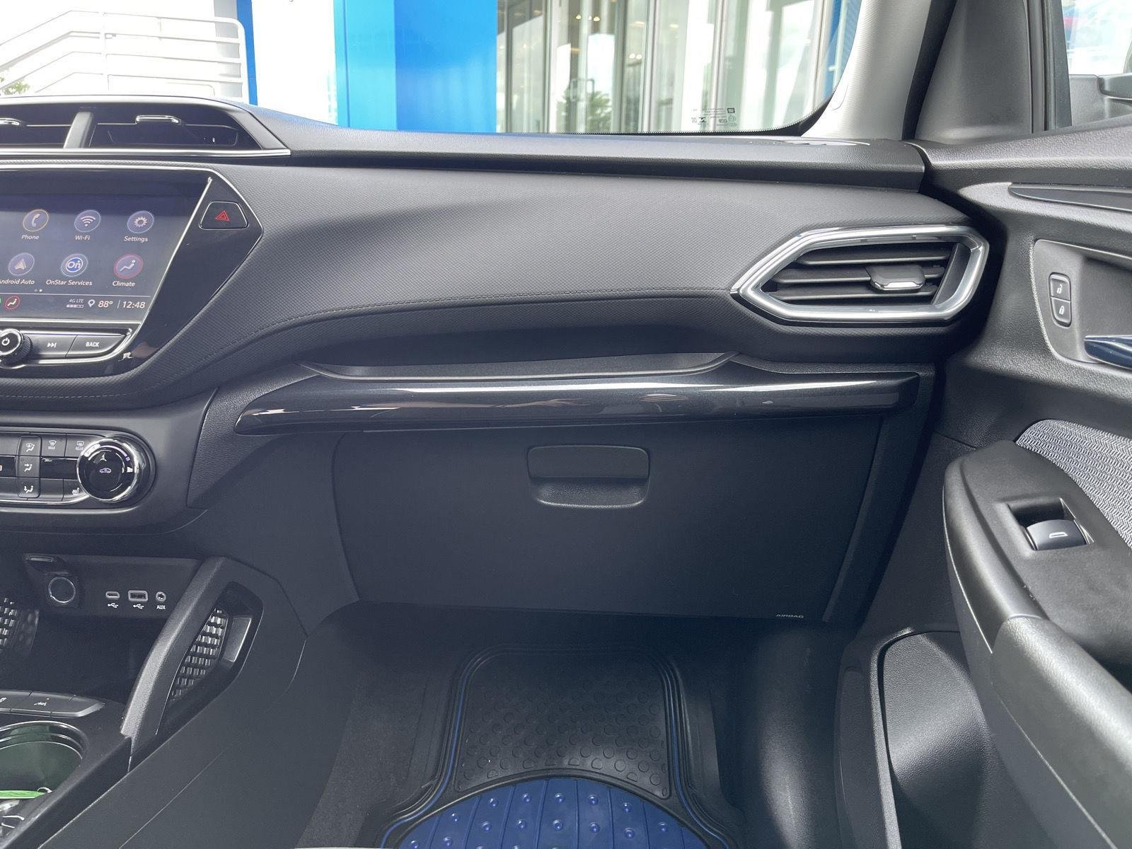 Used 2022 Mosaic Black Metallic Chevrolet LT image 29