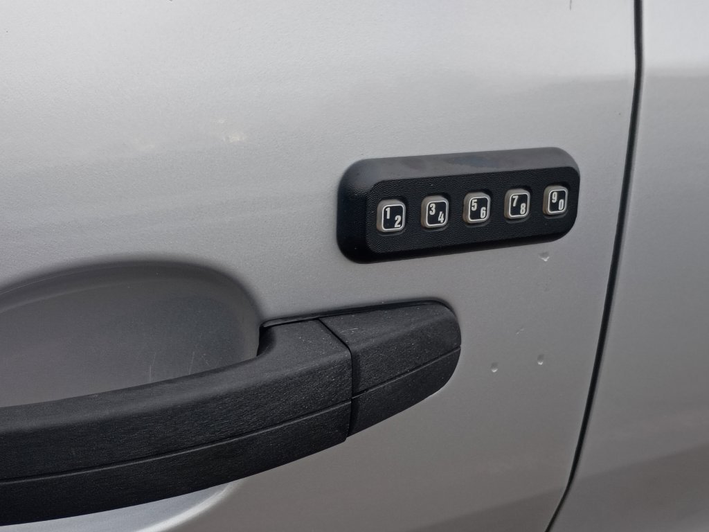 Used 2015 Ingot Silver Ford XLT image 14