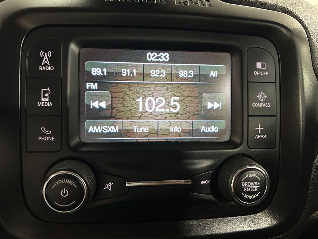 Used 2017 Black Jeep Latitude image 11