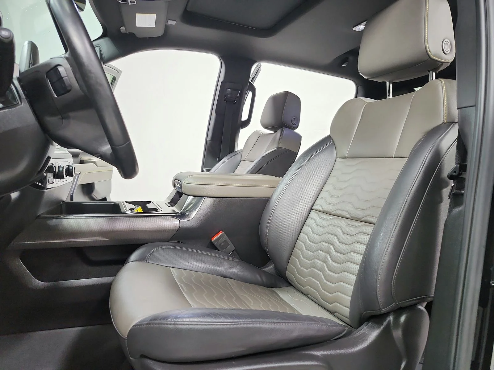 Used 2024 Black Chevrolet ZR2 image 19