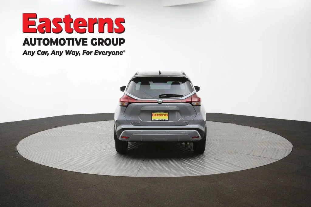 Used 2023 Gray Nissan SR image 36