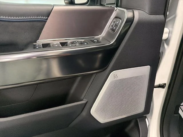 New 2026 Star White Metallic Tri-Coat Ford F-250® Platinum® image 34