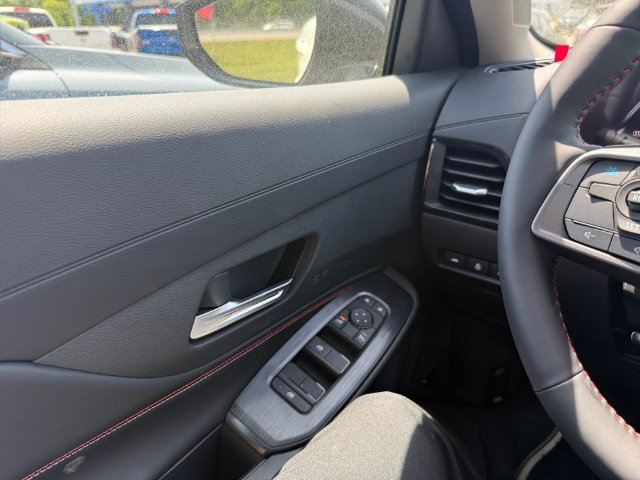 2026 Nissan Sentra SR - Photo 11