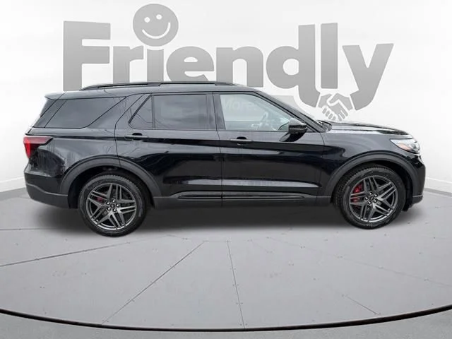 New 2026 Agate Black Metallic Ford ST image 9