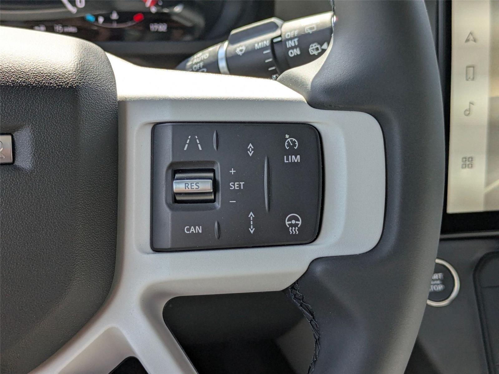 New 2026 Fuji White Land Rover S image 18