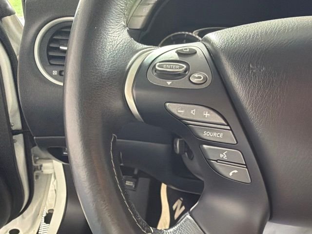 Certified Used 2019 White INFINITI LUXE image 23