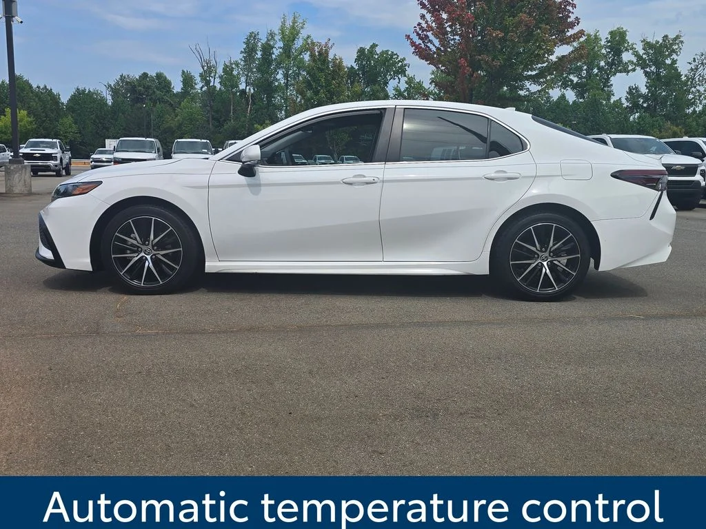 Used 2023 White Toyota SE image 4
