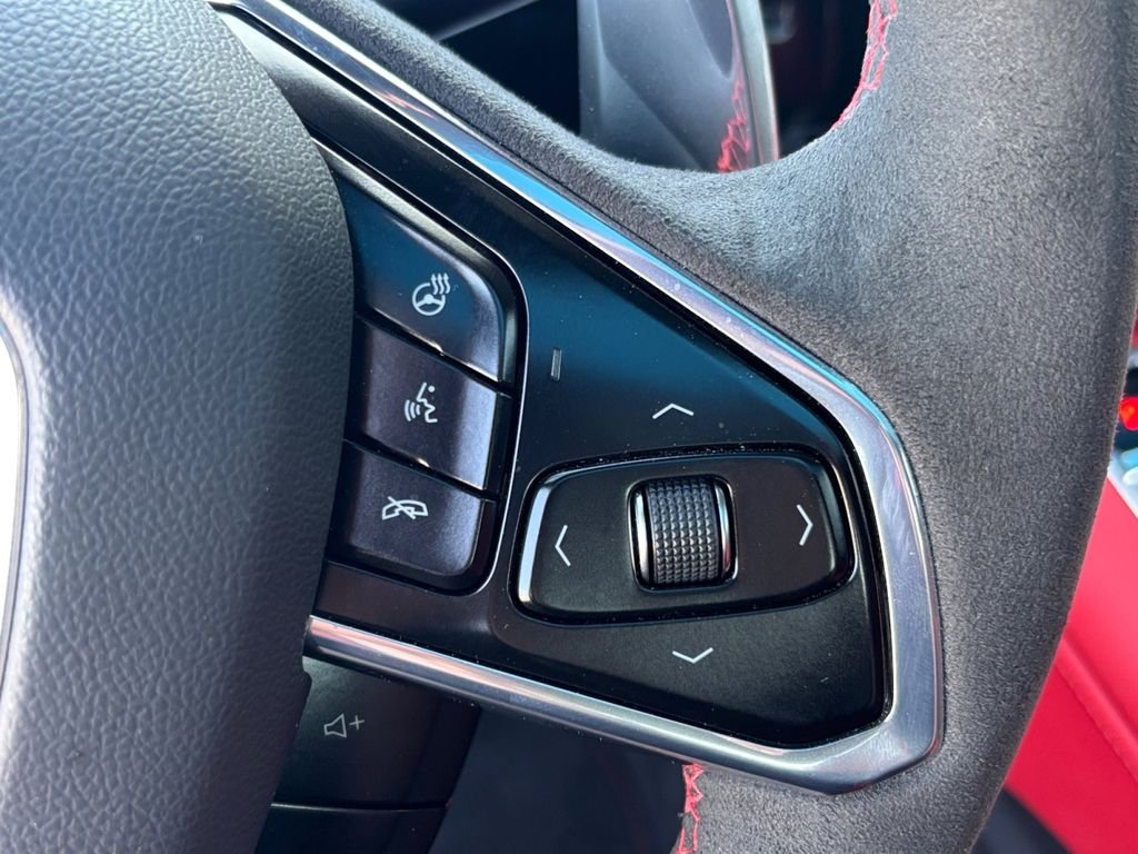 Used 2023 White Chevrolet Stingray image 33