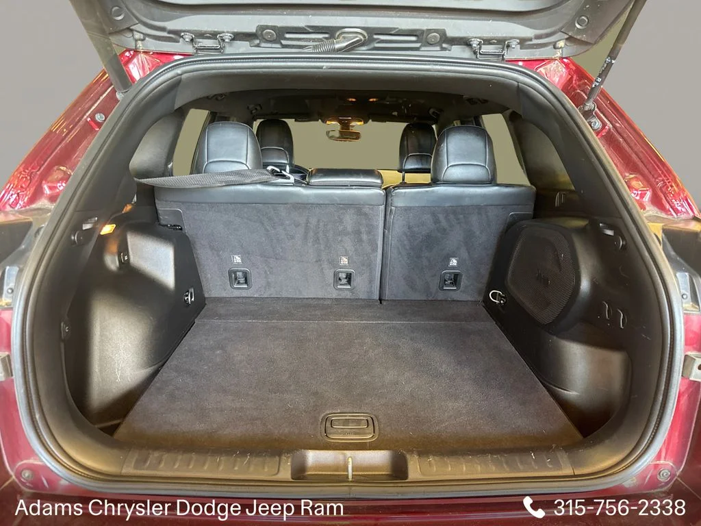 Used 2019 Red Jeep Limited image 8