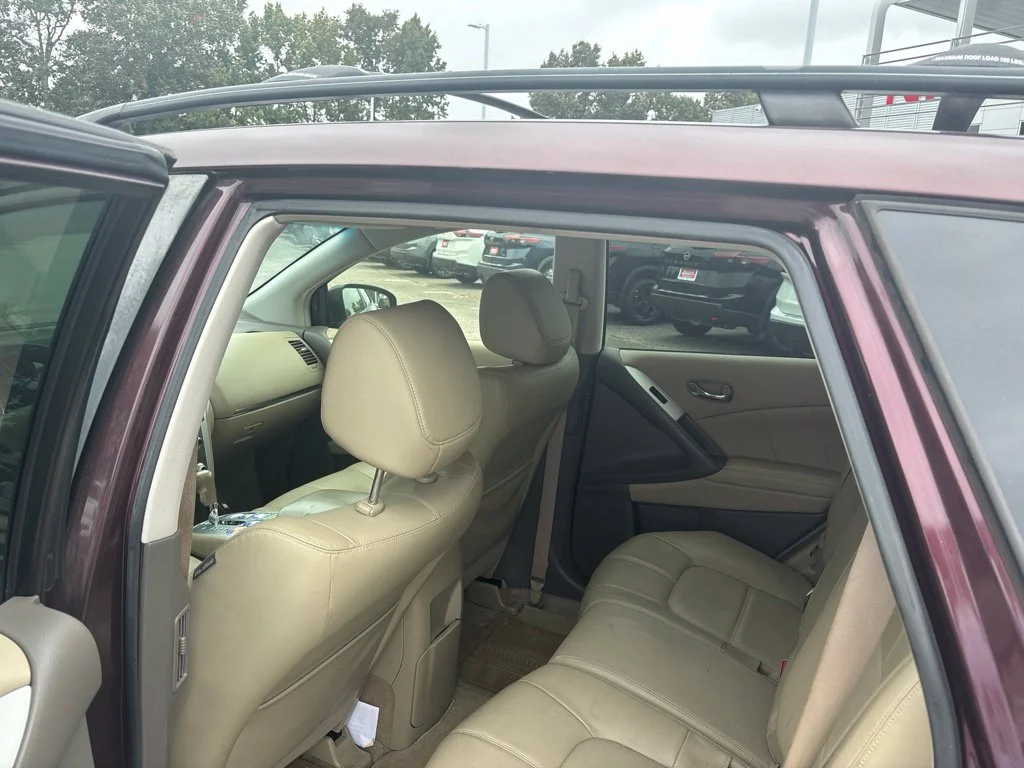 Used 2013 Black Nissan SL image 7