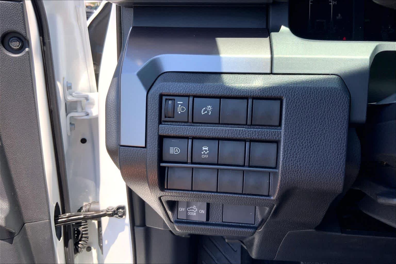2026 Toyota Tacoma SR5 - Photo 20