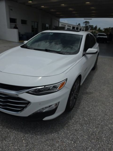2022 Chevrolet Malibu Premier's photo