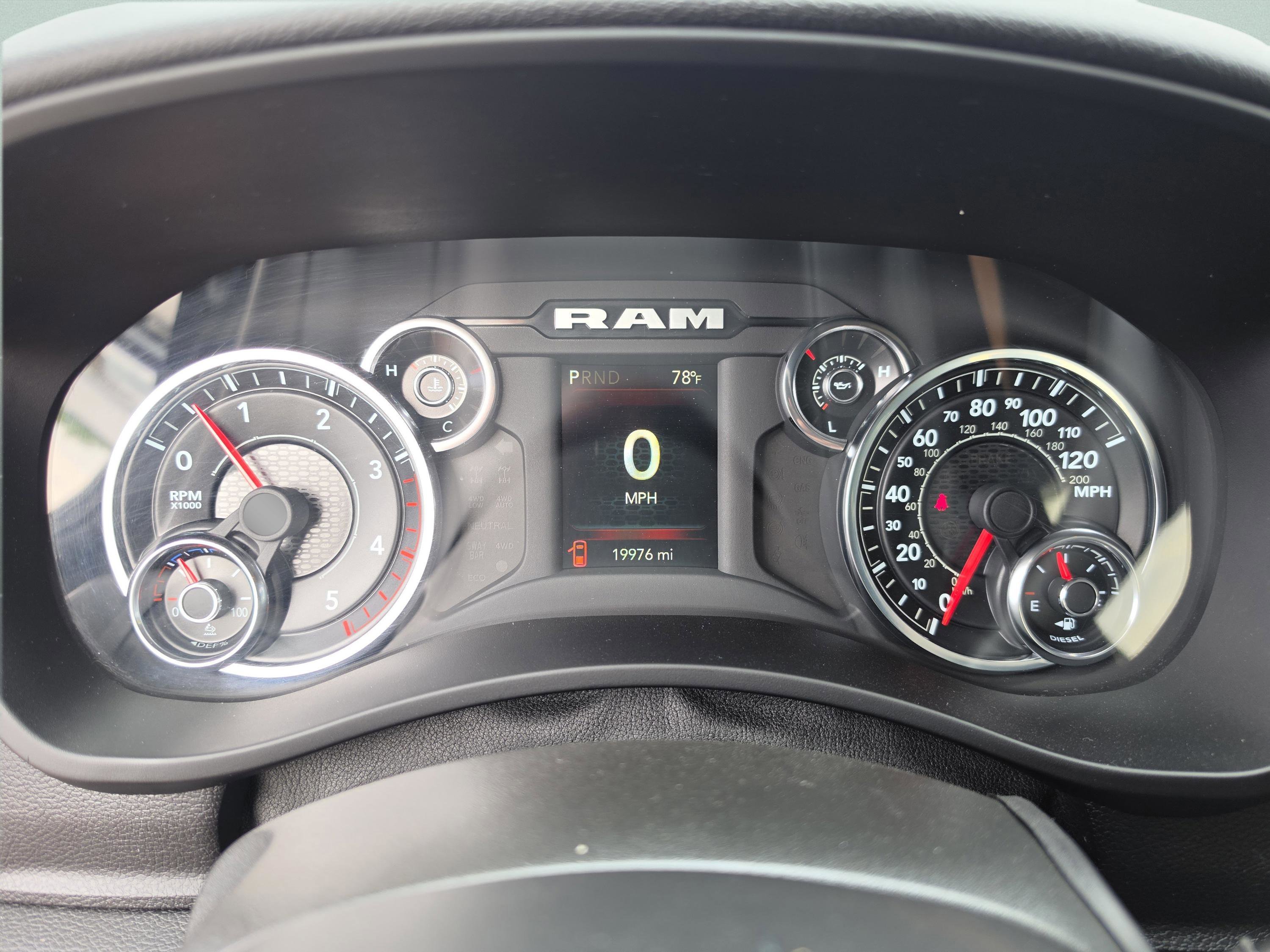 Used 2024 Diamond Black Crystal Pearlcoat Ram Big Horn image 38