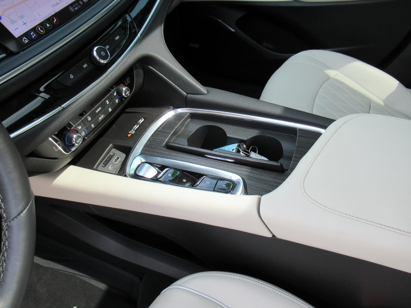 Used 2024 White Buick Avenir image 20