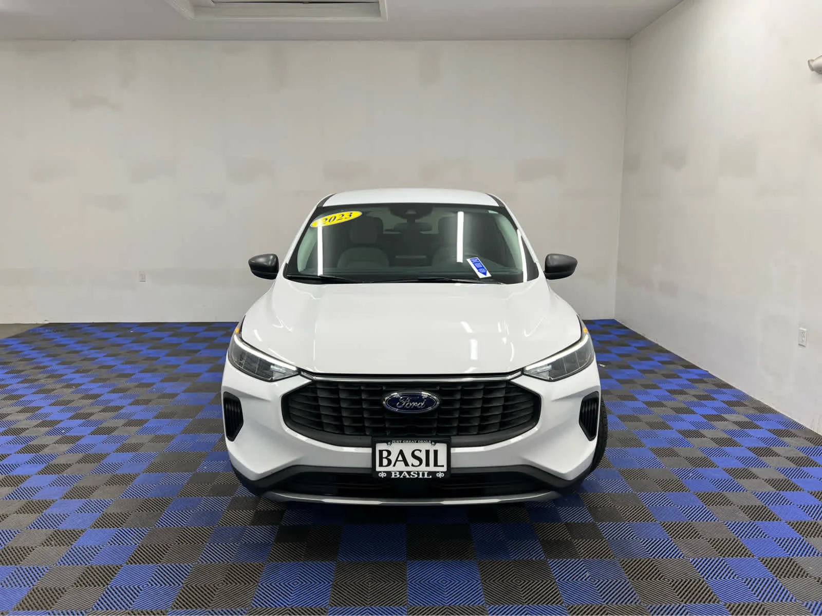 Used 2023 Oxford White Ford Active image 7