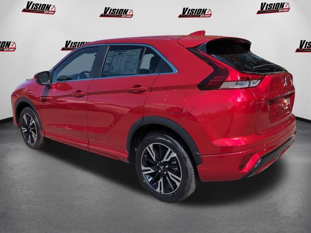 Used 2024 Red Mitsubishi SEL image 3