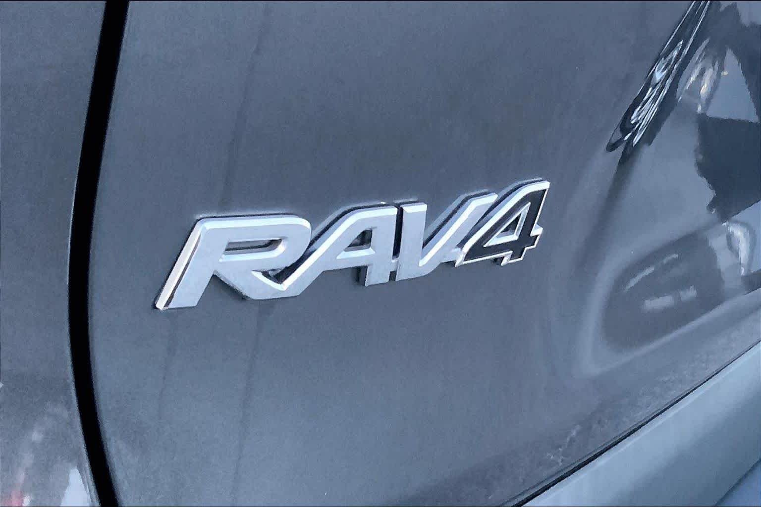 Used 2023 Magnetic Gray Metallic Toyota XLE image 28