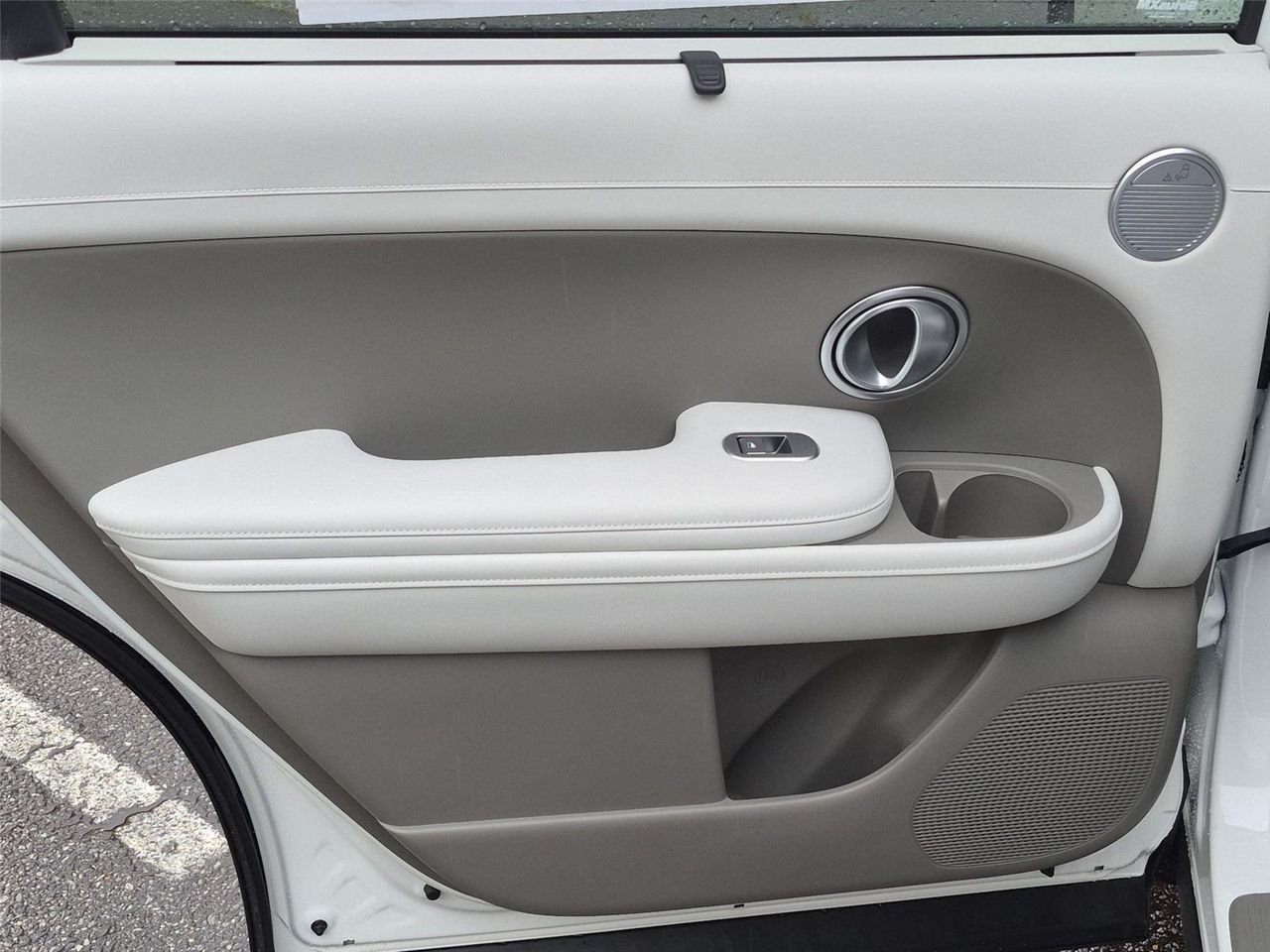 New 2026 Creamy White Pearl Hyundai Blue SEL 8P image 29