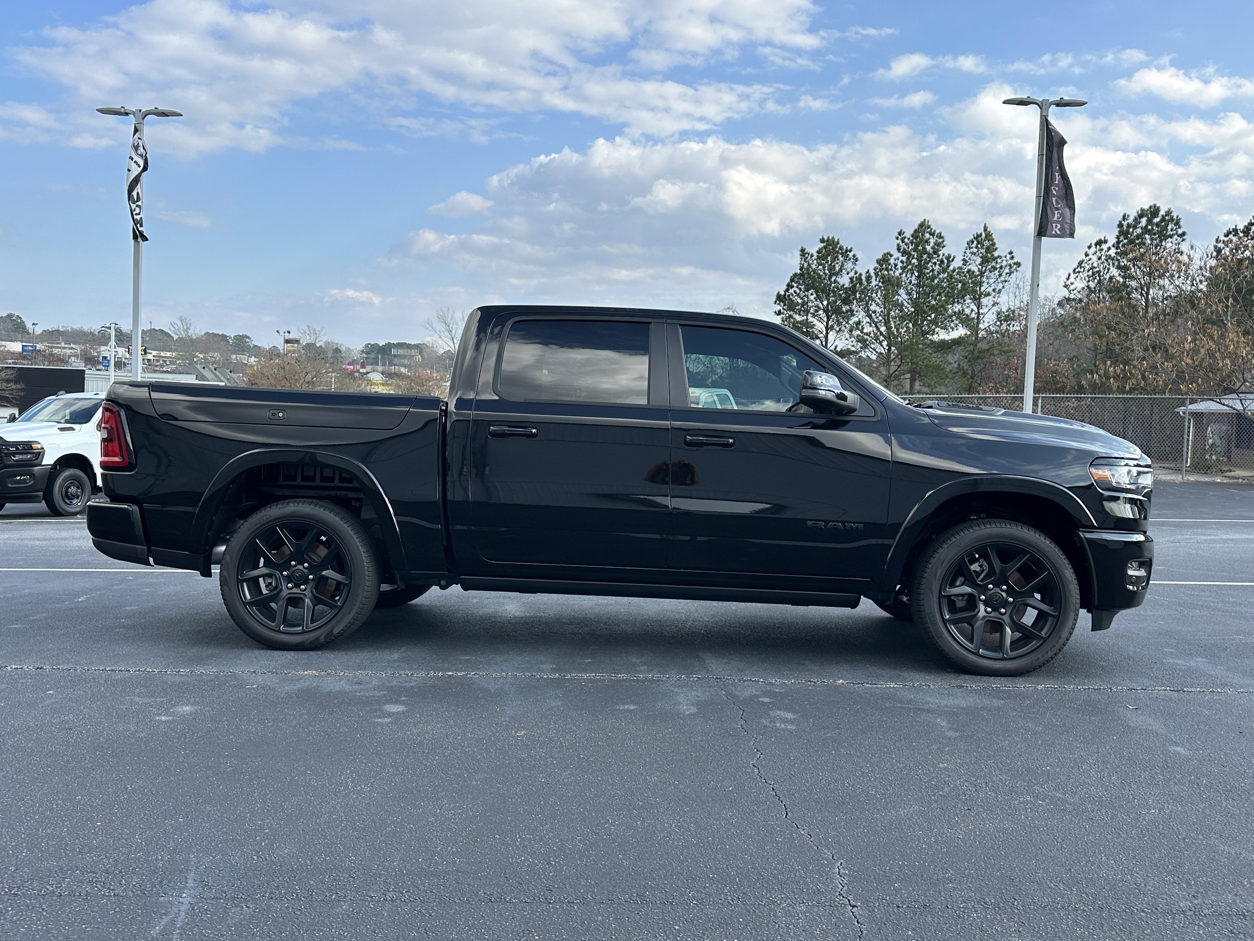 2026 RAM 1500 Laramie - Photo 9