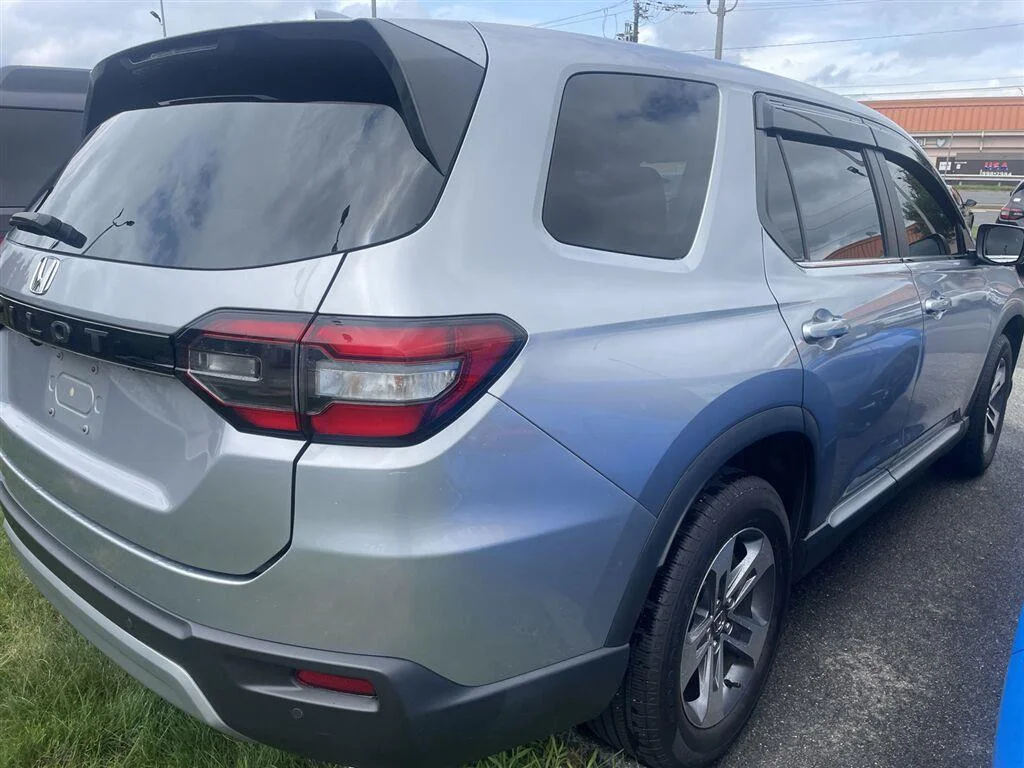Used 2023 Lunar Silver Metallic Honda EX-L image 6