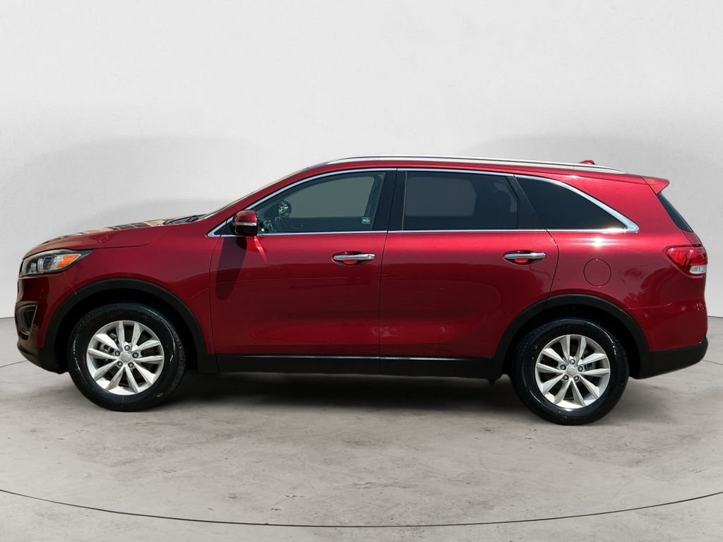 Used 2016 Red Kia LX image 8