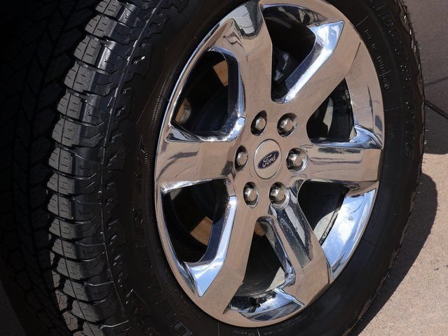 Used 2021 Black Ford LARIAT image 41