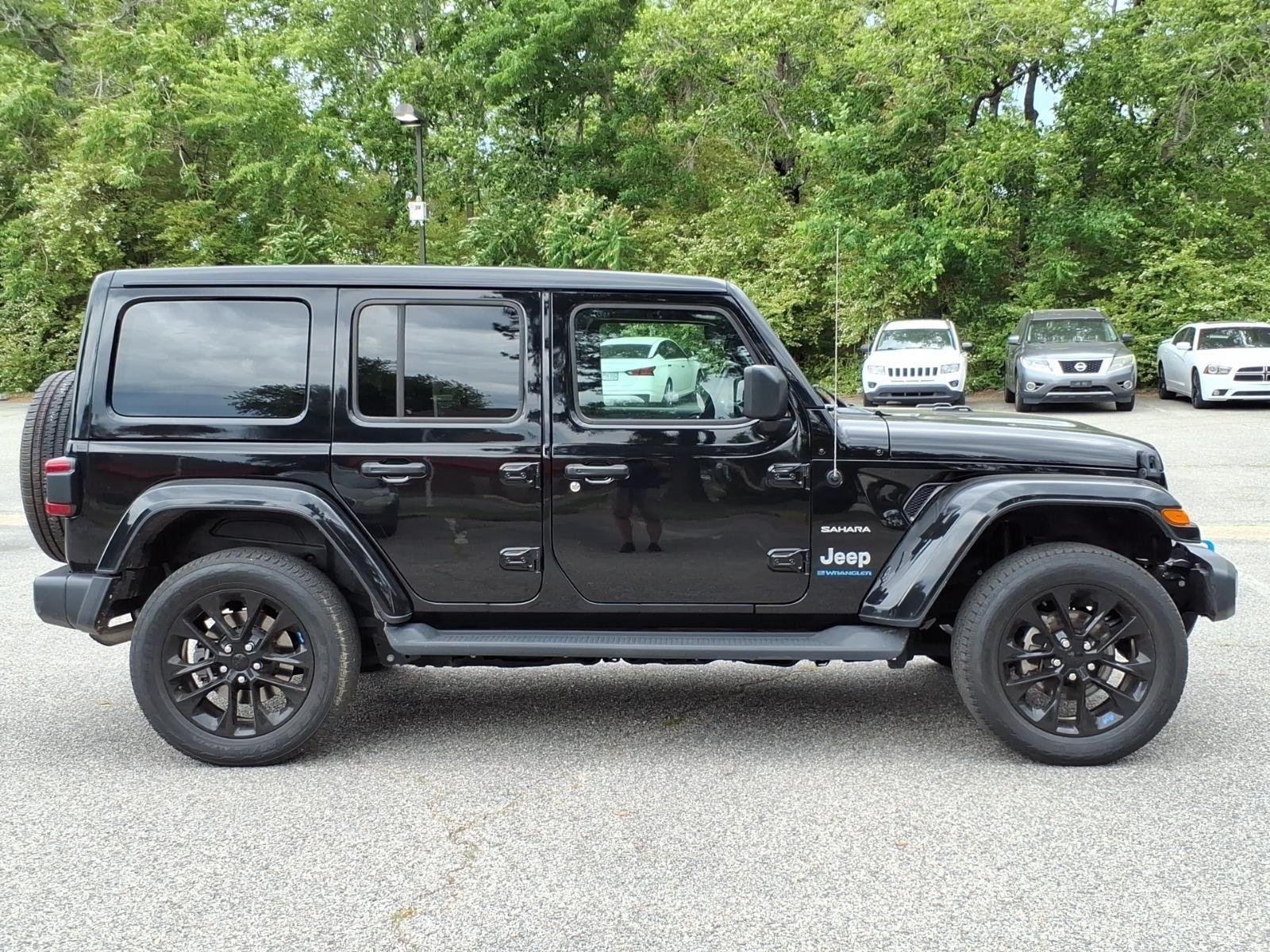 Used 2023 Black Clearcoat Jeep Sahara image 6