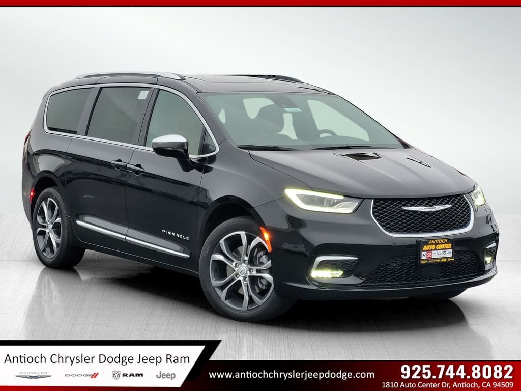 2026 Chrysler Pacifica Pinnacle AWD's photo