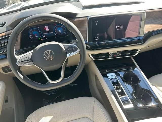New 2026 Silver Volkswagen 2.0T SE w/Technology image 29