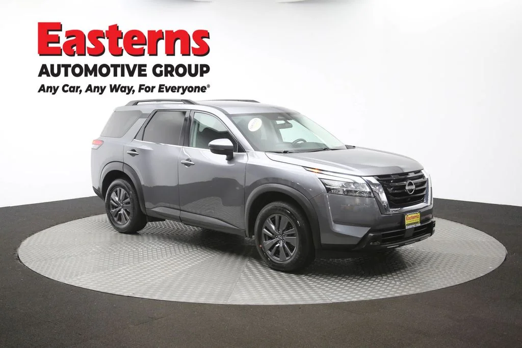 Used 2022 Gray Nissan SV image 49