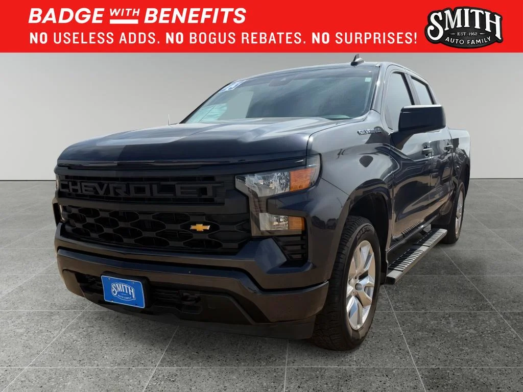 Used 2023 Dark Ash Metallic Chevrolet Custom image 9
