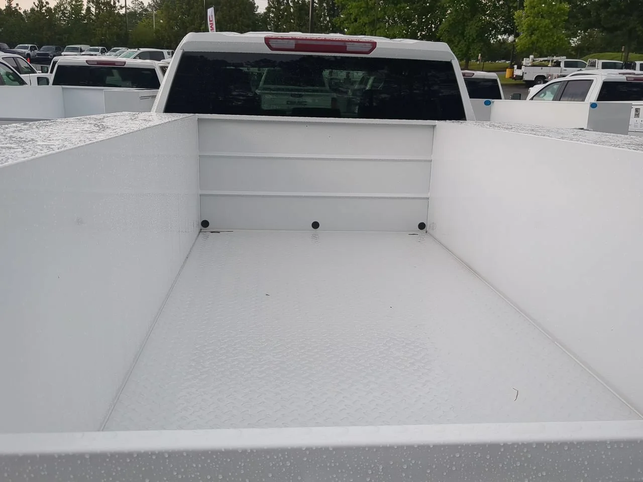 New 2026 Summit White Chevrolet WT image 24