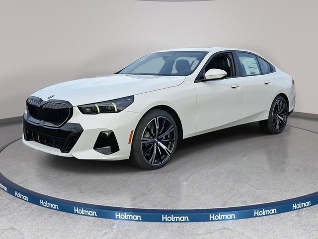 Certified Used 2026 Alpine White BMW 530i xDrive image 1