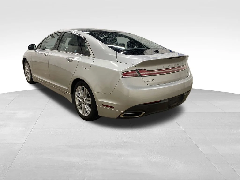 Used 2014 Silver Lincoln Base image 4