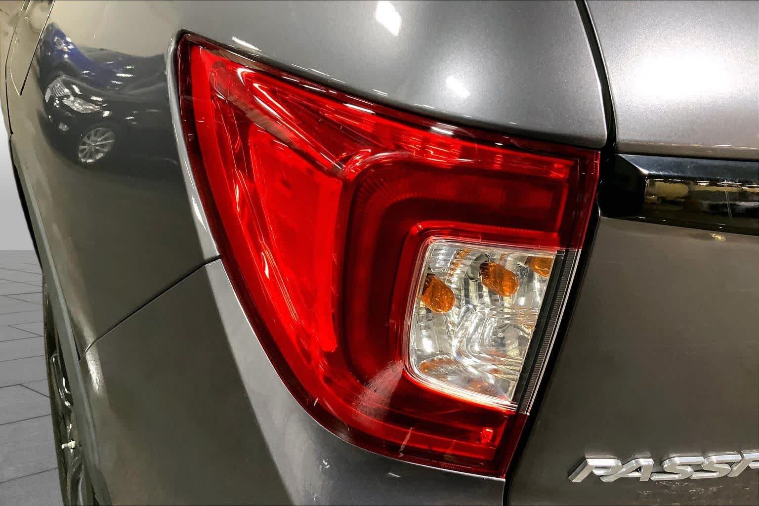 Used 2021 Modern Steel Metallic Honda Elite image 29