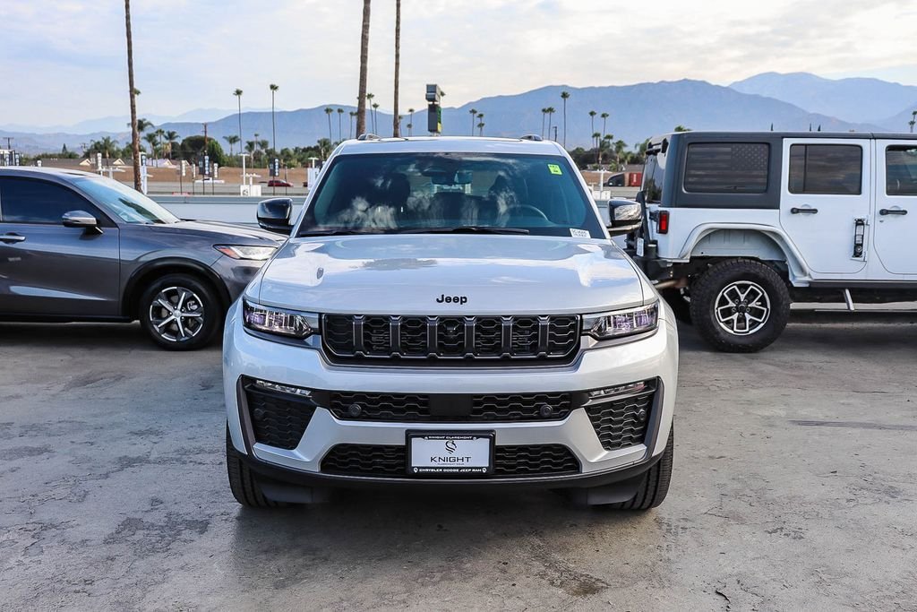 New 2026 Silver Jeep 85th Anniversary Edition image 3