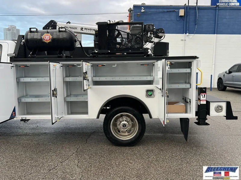 2025 Ford F-550 Super Duty Chassis Cab XL - Photo 10